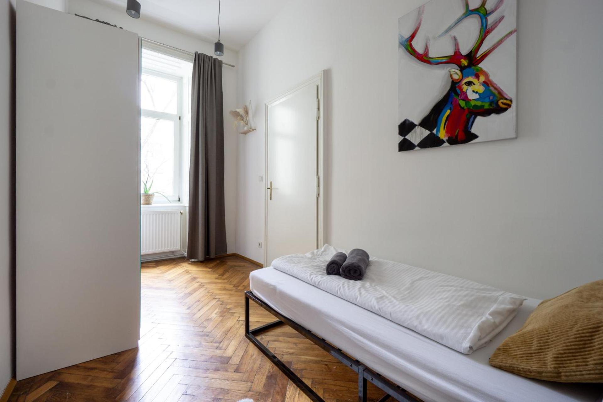 Appartement In Viennese Old Building